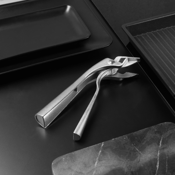 Plier in aluminum for round/square pans - 200229 - Image 3
